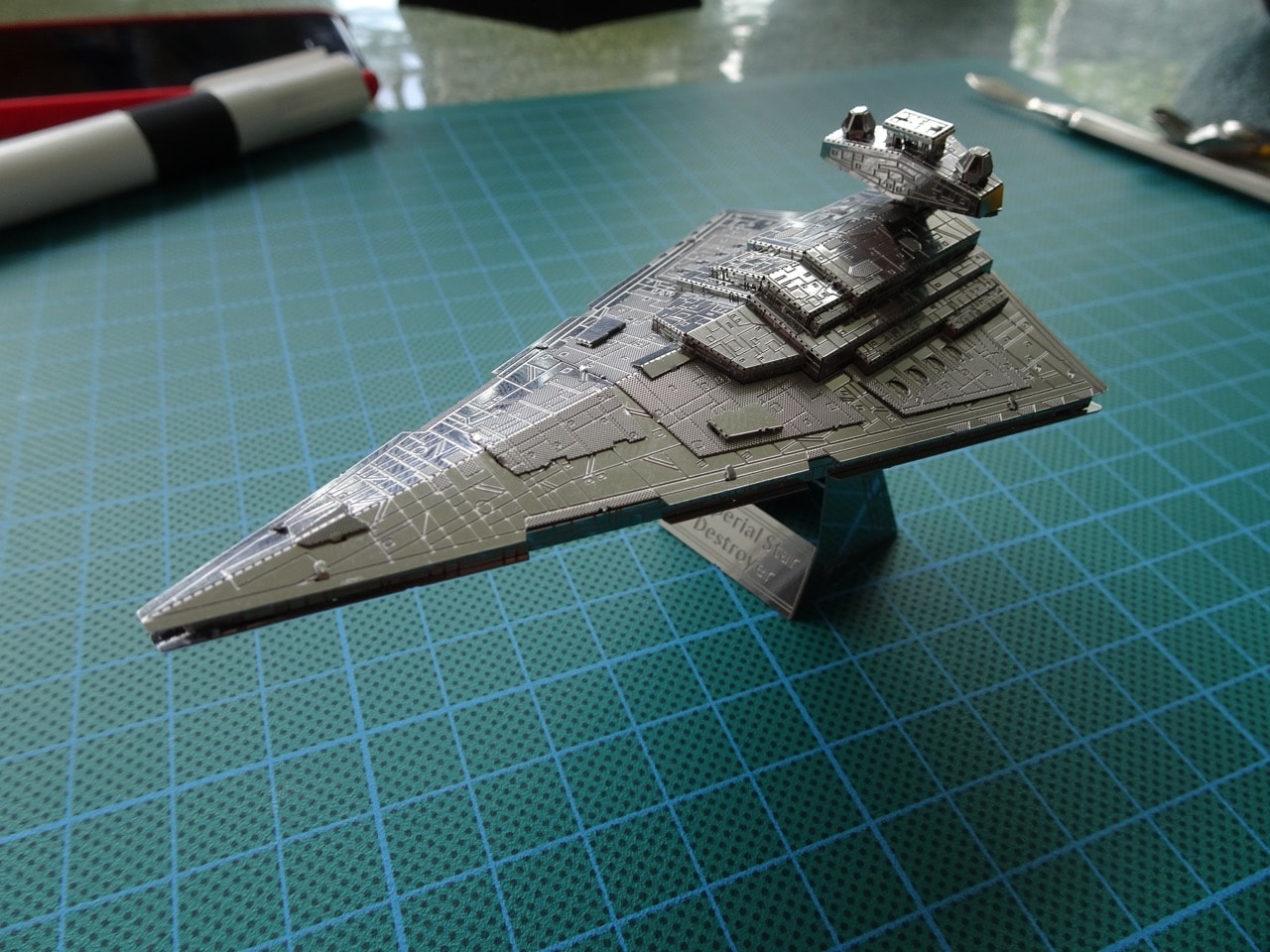 Metal Earth Star Wars Imperial Star Destroyer 3D Laser Cut Metal Model Kit 